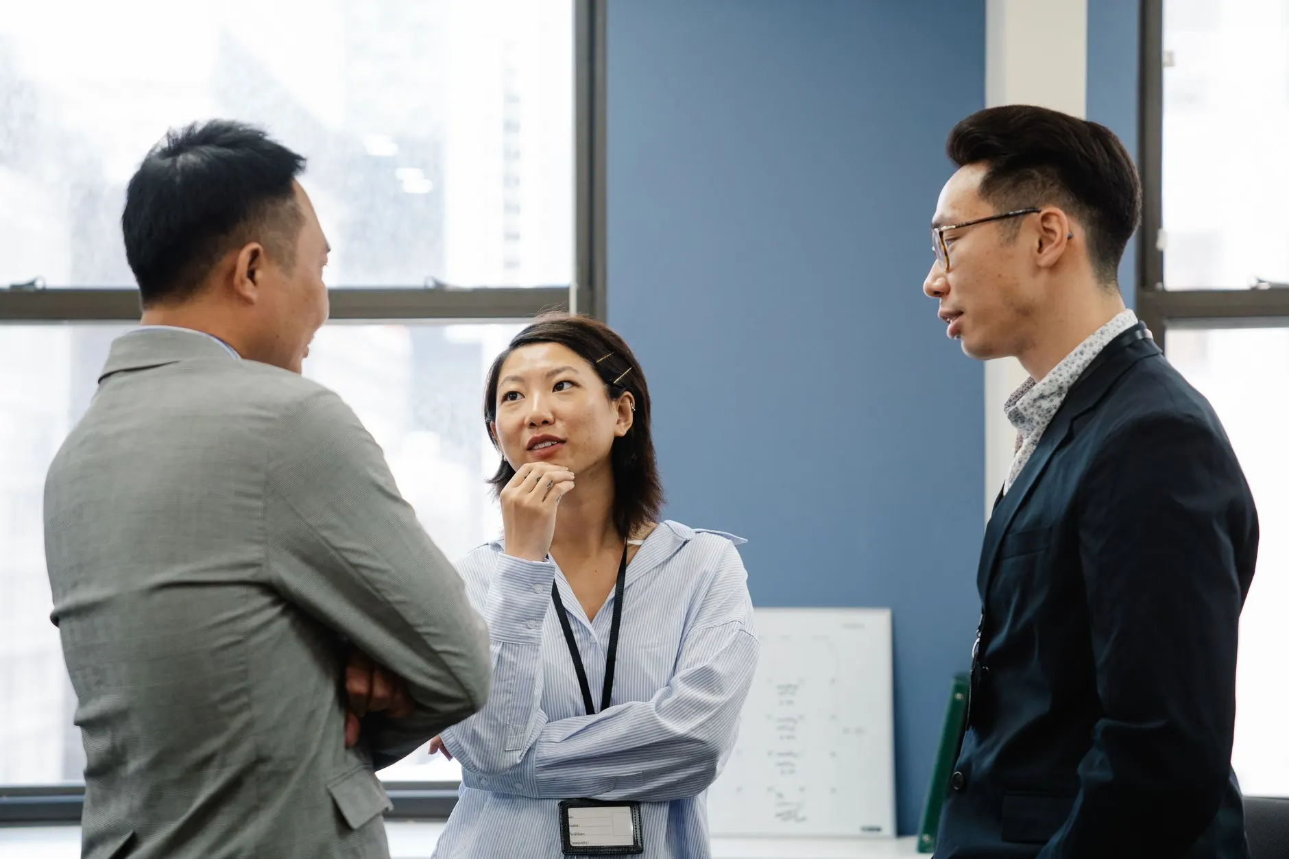 健康管理设备技术路线对比：从单一监测到多维度干预方案封面图